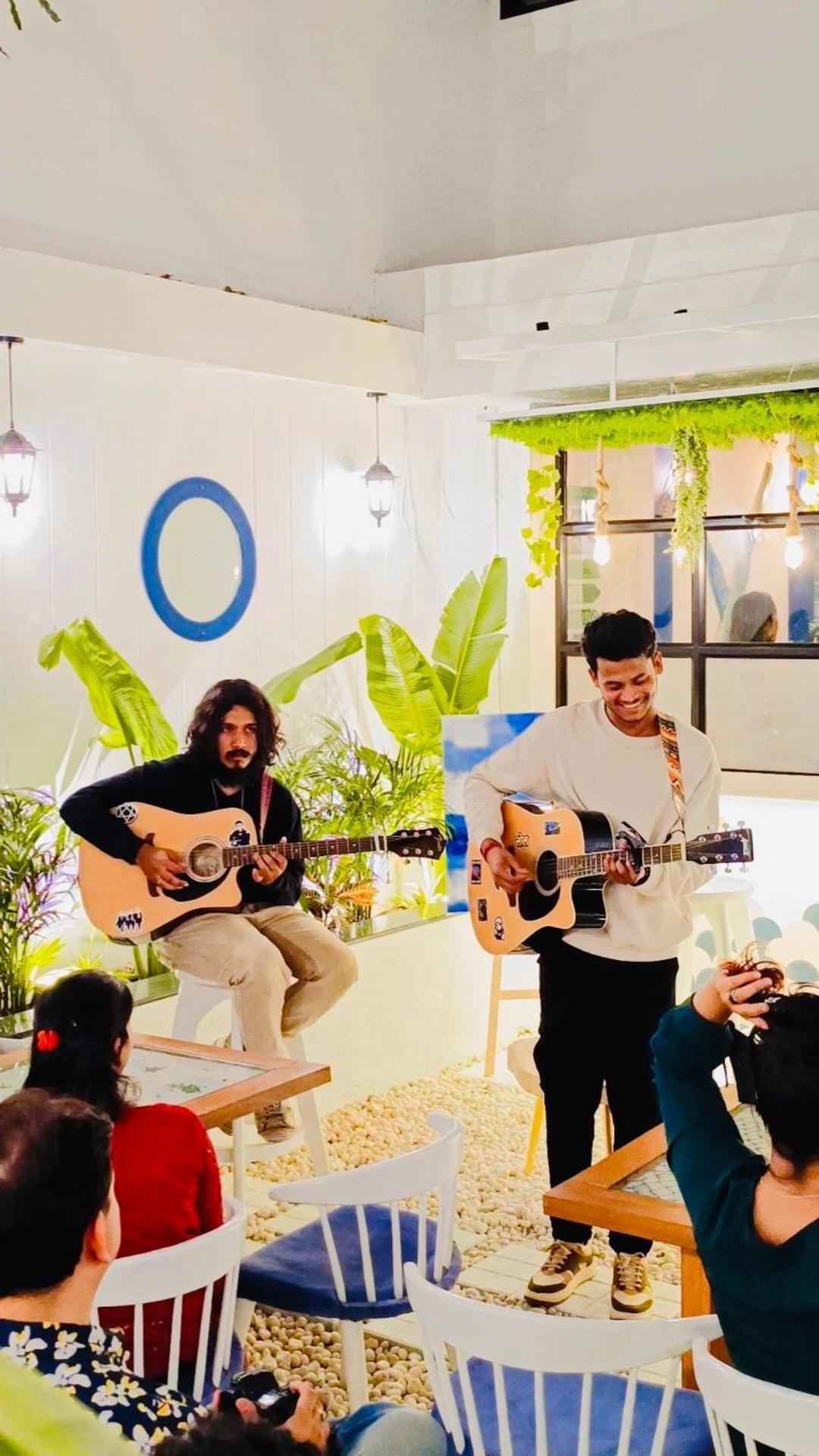 The Voyage - Cafe Hostel Cowork Pune Extérieur photo